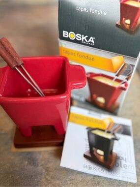 BOSKA Holland Ceramic Tapas Cheese Fondue Set Red Pot Wood Base Forks NIB New